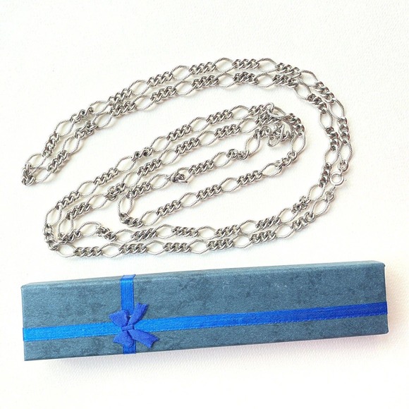 Elegant Silver Chain Necklace - Picture 2 of 5